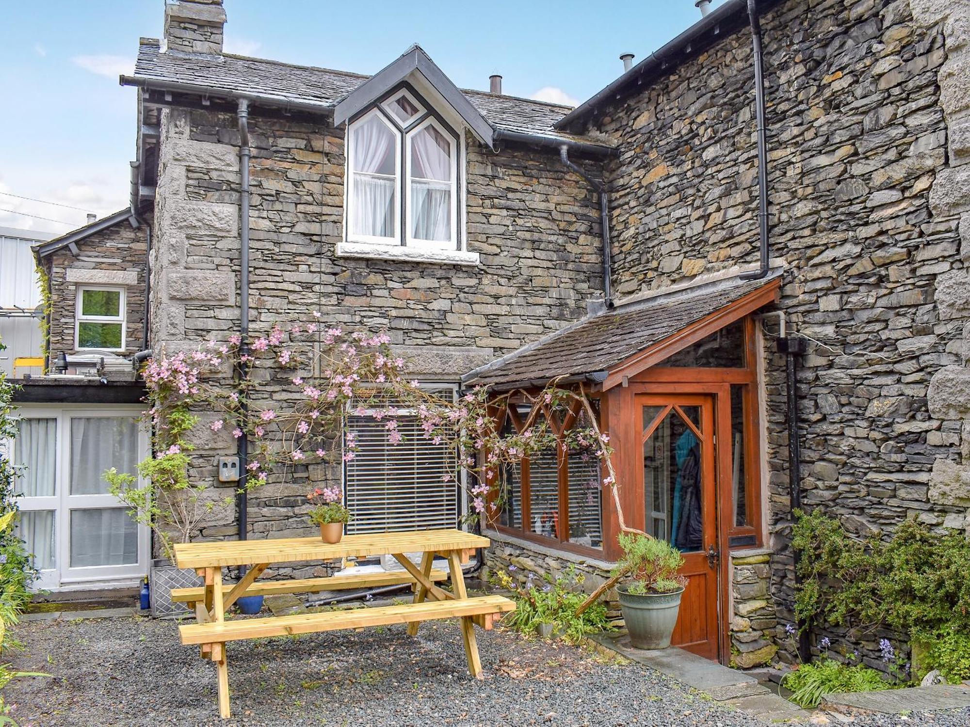 The Old Court House Villa Bowness-on-Windermere Exterior photo